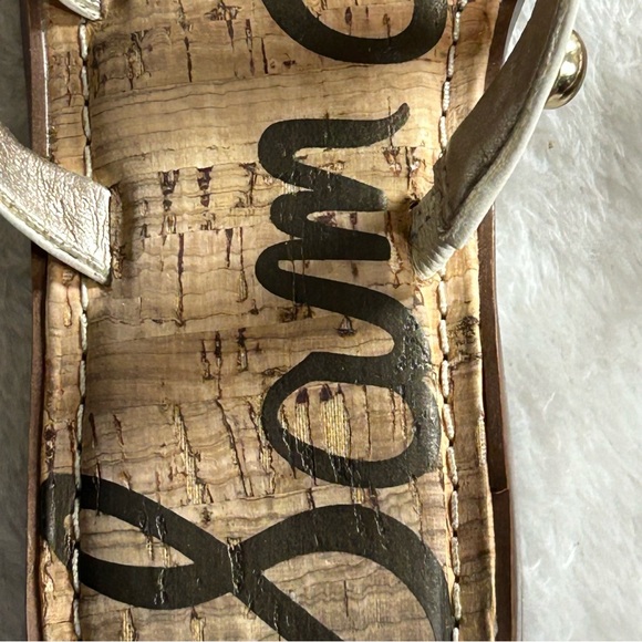 Sam Edelman Women's Gold Studded Cream Leather Strap Sandals Size 7.5 - Picture 2 of 11